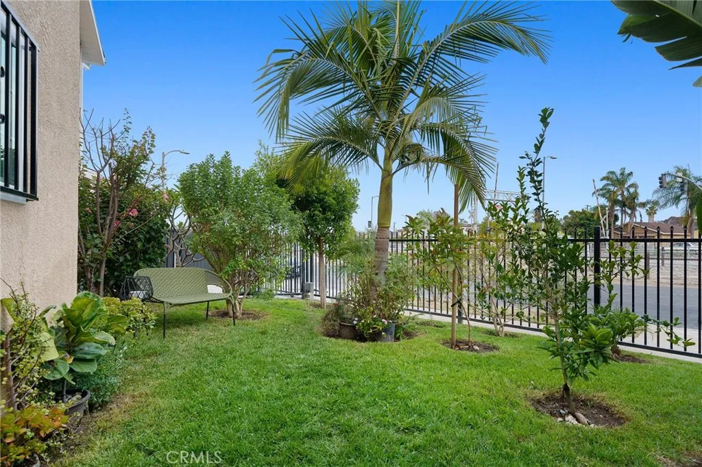 Additional image 5 of 329 E Lanzit Ave, Los Angeles, CA 90061