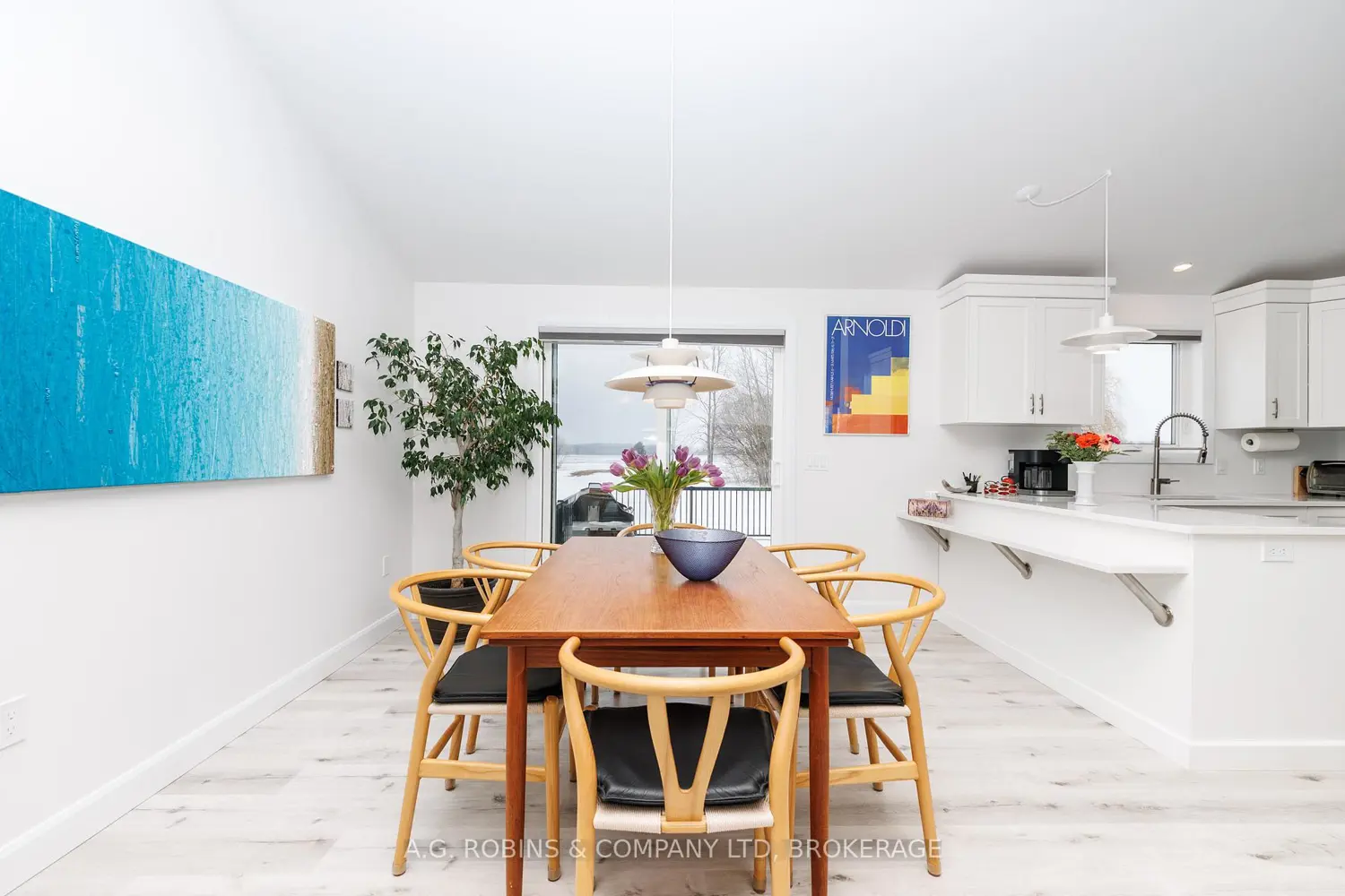 Additional image 2 of 11716 Lakeshore Road