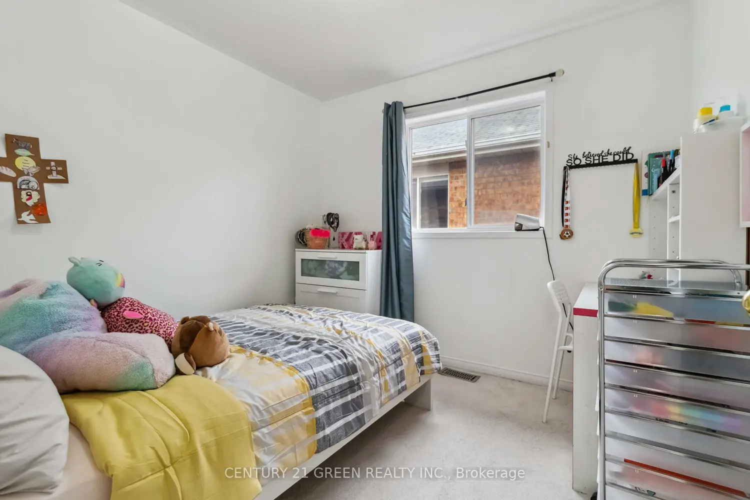 Additional image 13 of 98 Personna Circle