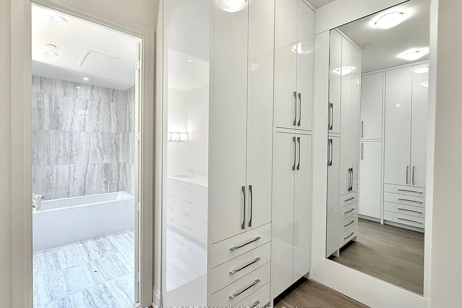 Additional image 13 of 9000 Jane Street Ph 212