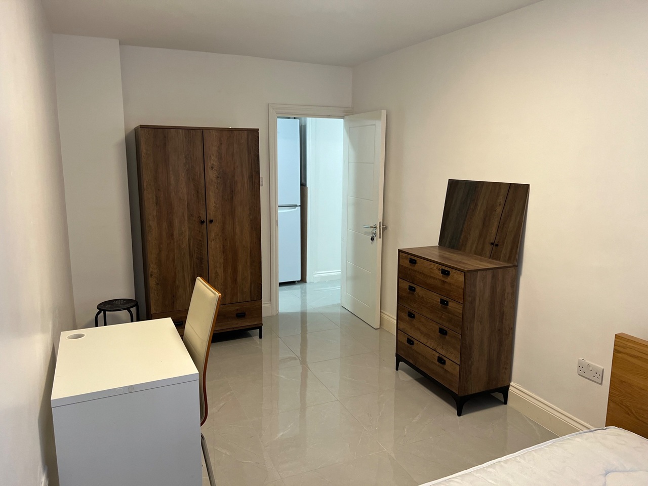 Additional image 4 of Room in a Shared Flat, Halliday House, E1, N1 7GU