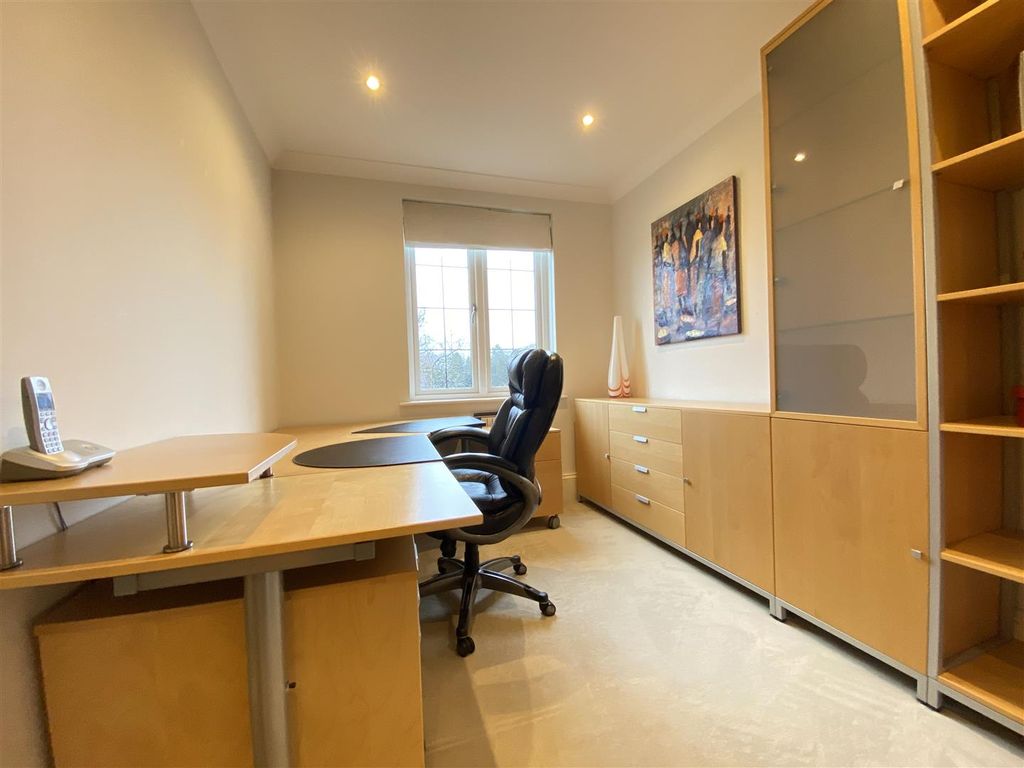 Additional image 14 of 3 bed flat for saleBrook Lane, Alderley Edge SK9