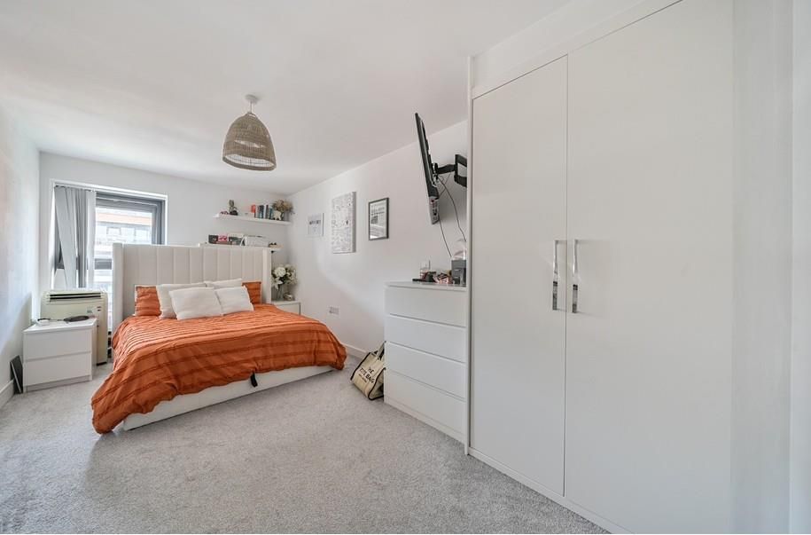 Additional image 7 of 2 bed flat for saleNewbury, Berkshire RG14