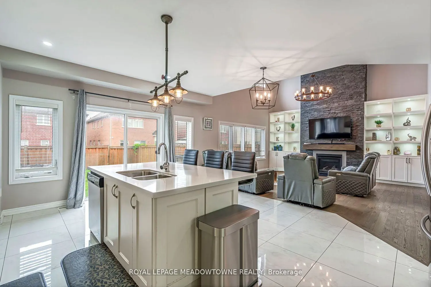 Additional image 7 of 1029 Barton Way