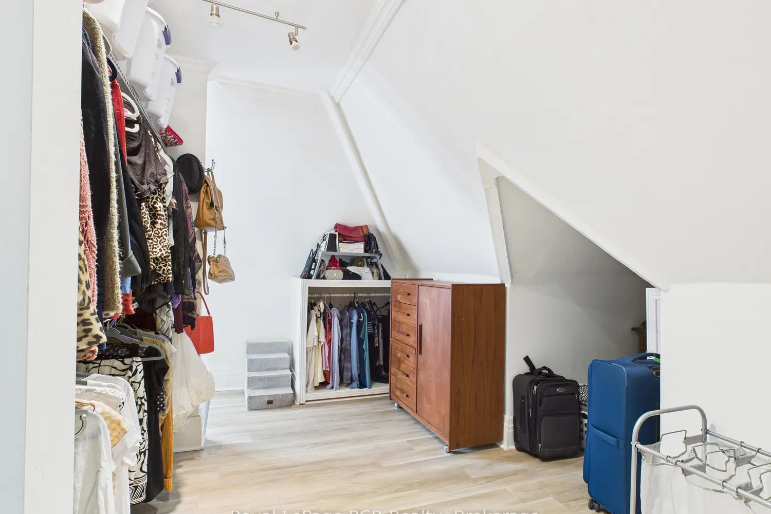 Additional image 3 of 1069 4Th Avenue