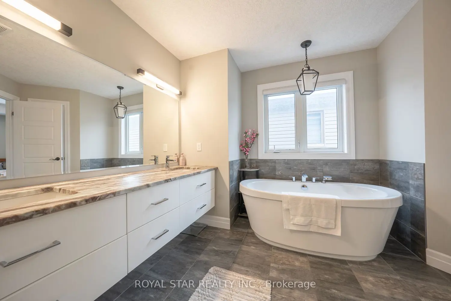 Additional image 19 of 325 Masters Drive