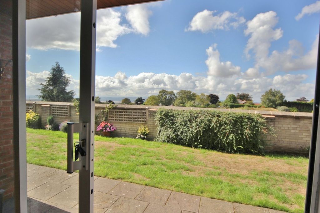 Additional image 4 of 2 bed flat for saleTelegraph Road, Heswall CH60