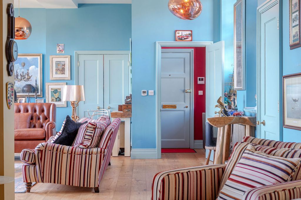 Additional image 12 of 2 bed flat for saleKings Drive, Midhurst GU29