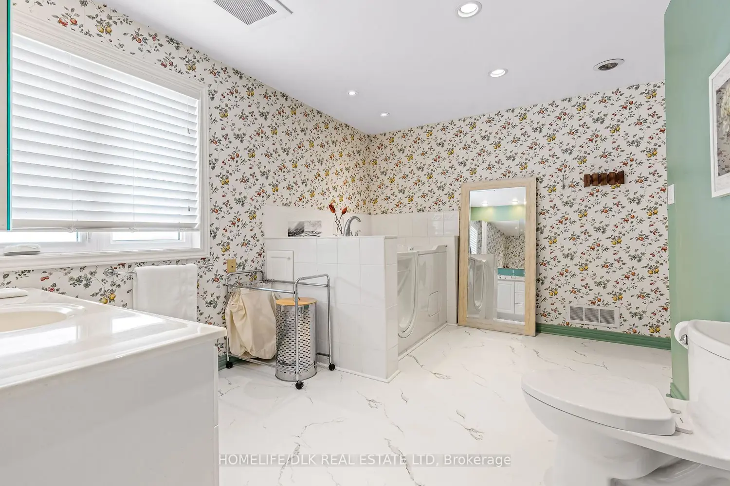 Additional image 5 of 1102 Burnside Drive