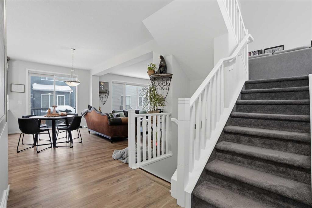 Additional image 5 of 33 Carringwood Street NW, Calgary, AB, T3P 2A7