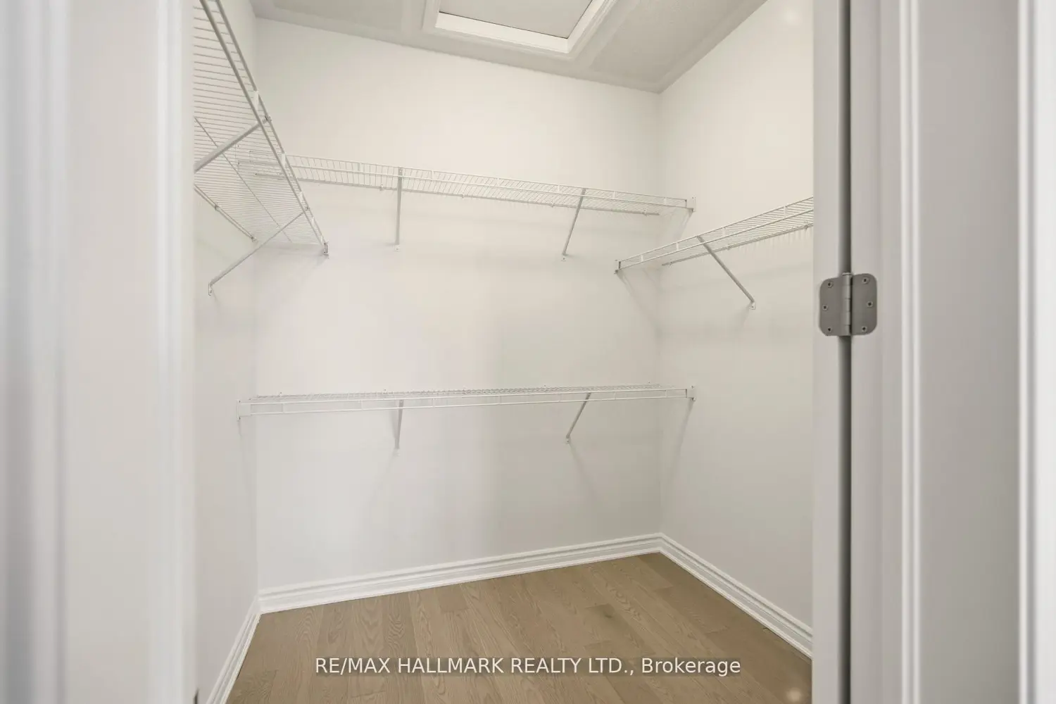 Additional image 15 of 618 Newlove Street