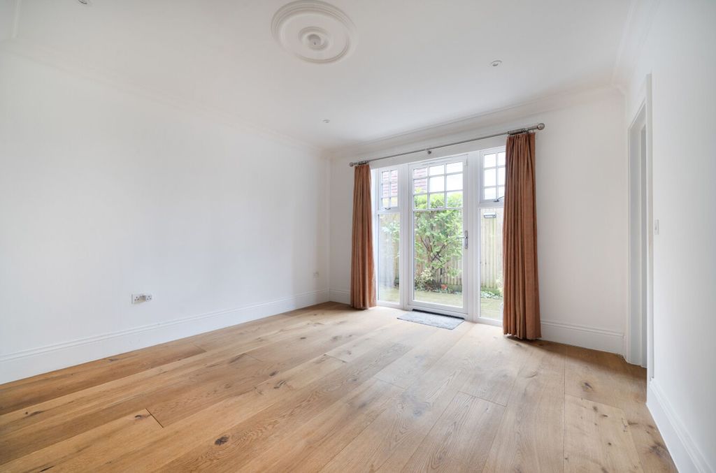 Additional image 14 of 3 bed flat for saleLavant Road, Chichester PO19
