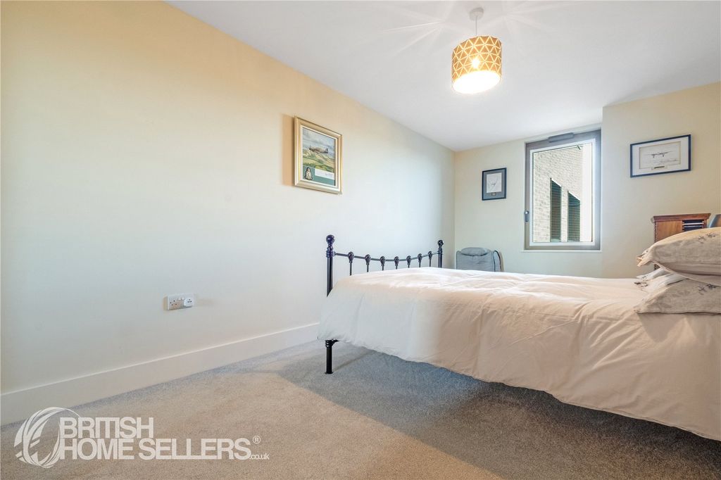 Additional image 11 of 3 bed flat for saleWest Parade, Worthing, West Sussex BN11