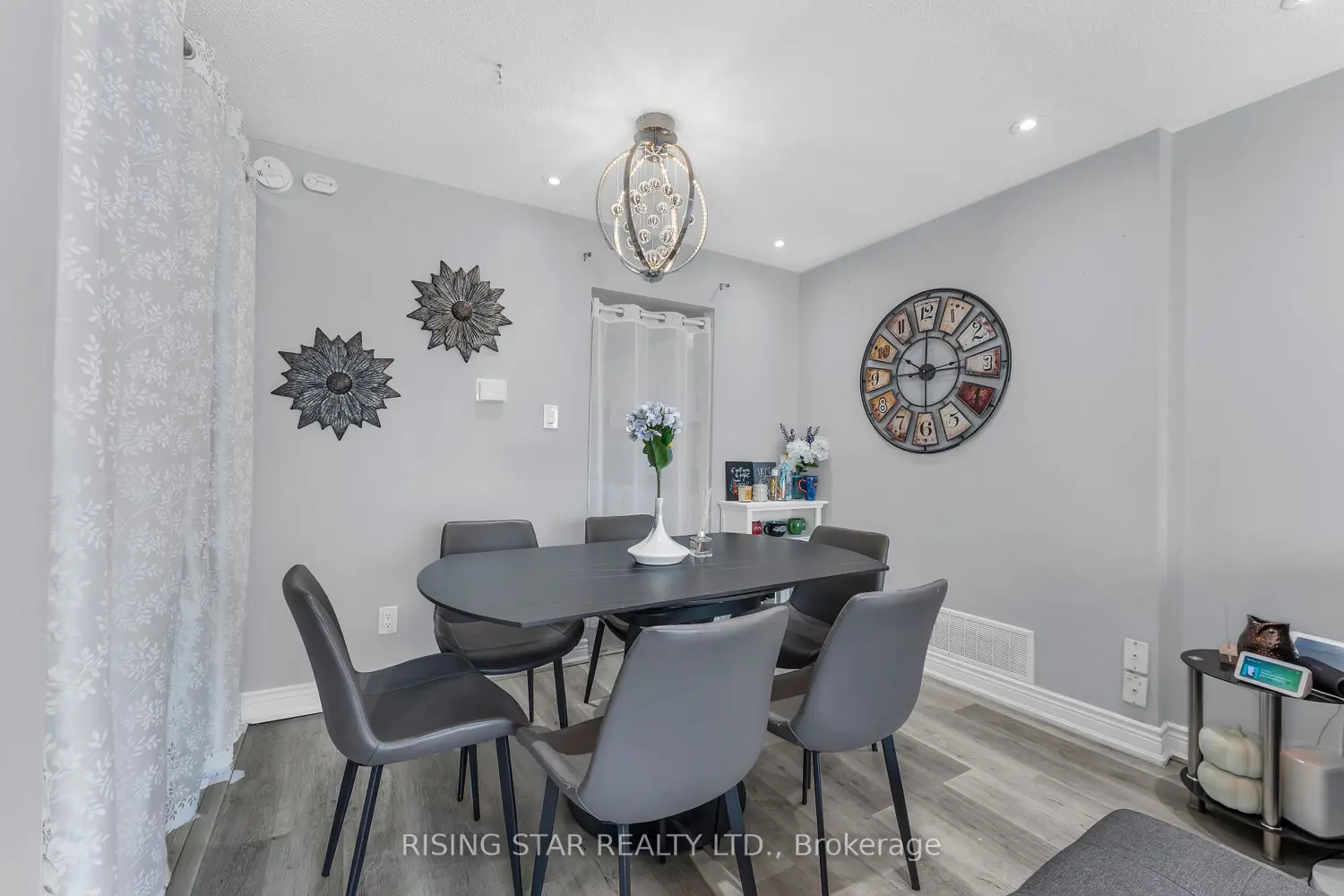 Additional image 5 of 7440 Goreway Drive 2