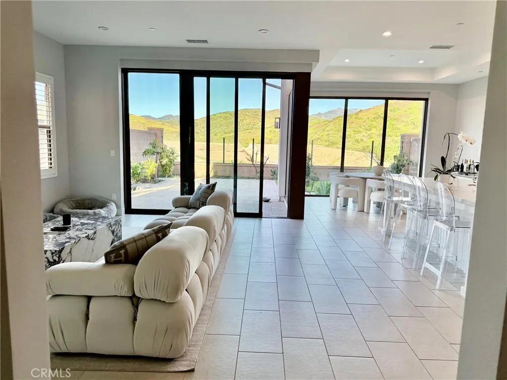 Additional image 21 of 140 Tomahawk, Irvine, CA 92618