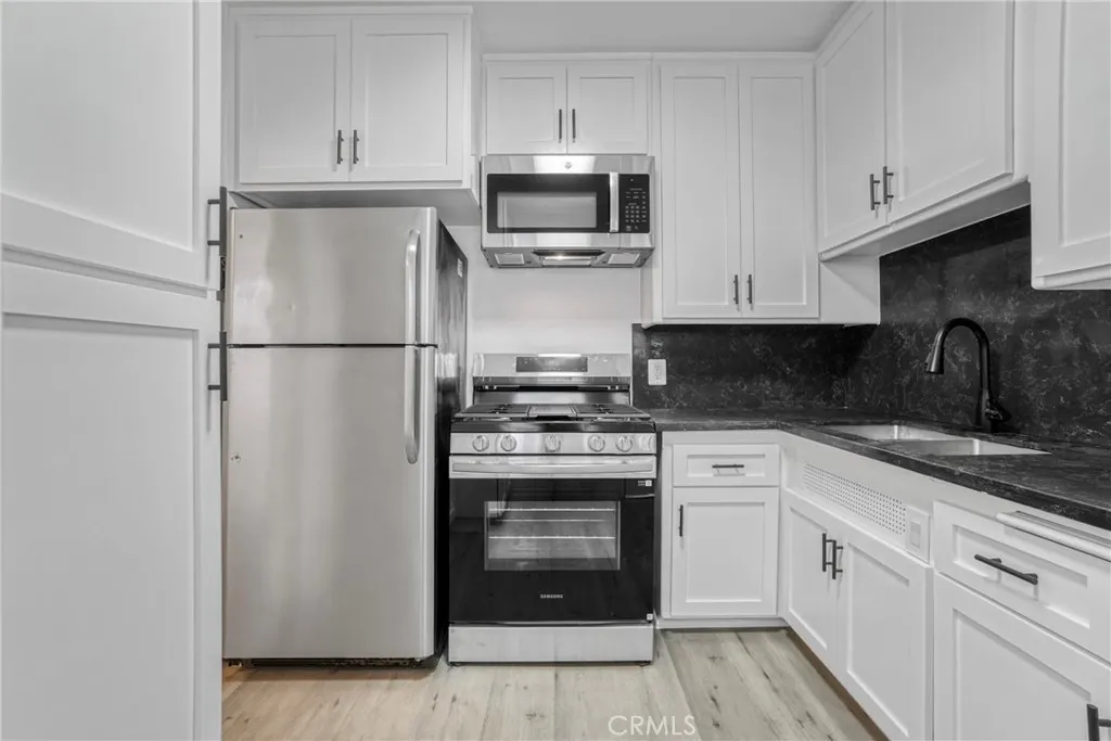 Additional image 14 of 10620 Holman Ave Unit 4, Los Angeles, CA 90024