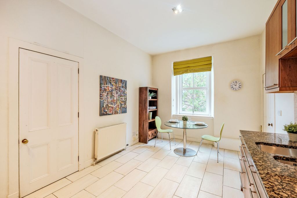 Additional image 7 of 3 bed flat for sale28 Grosvenor Place, Rosemount, Aberdeen AB25