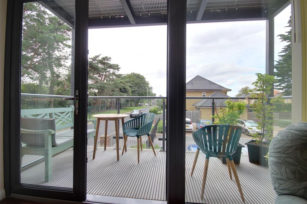 Additional image 9 of 2 bed flat for saleStapleton Court, Swanland HU14