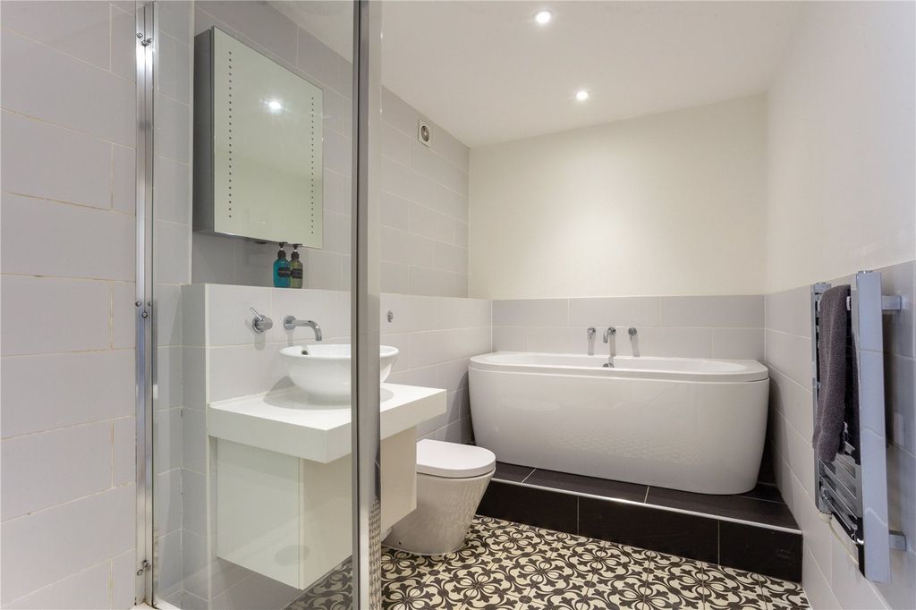 Additional image 8 of 2 bed flat for saleCoombs Road, Bakewell, Derbyshire DE45