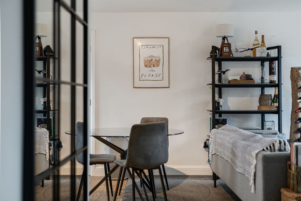 Additional image 6 of 2 bed flat for saleBewick Mews, Hungerford RG17
