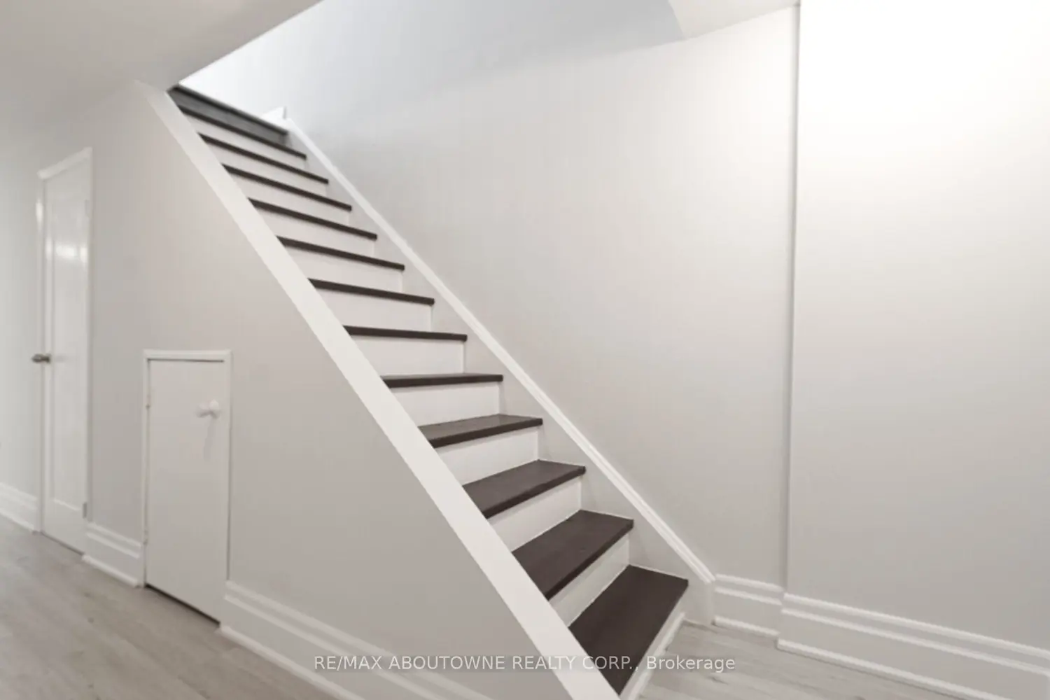 Additional image 11 of 1532 Lancaster Drive 41