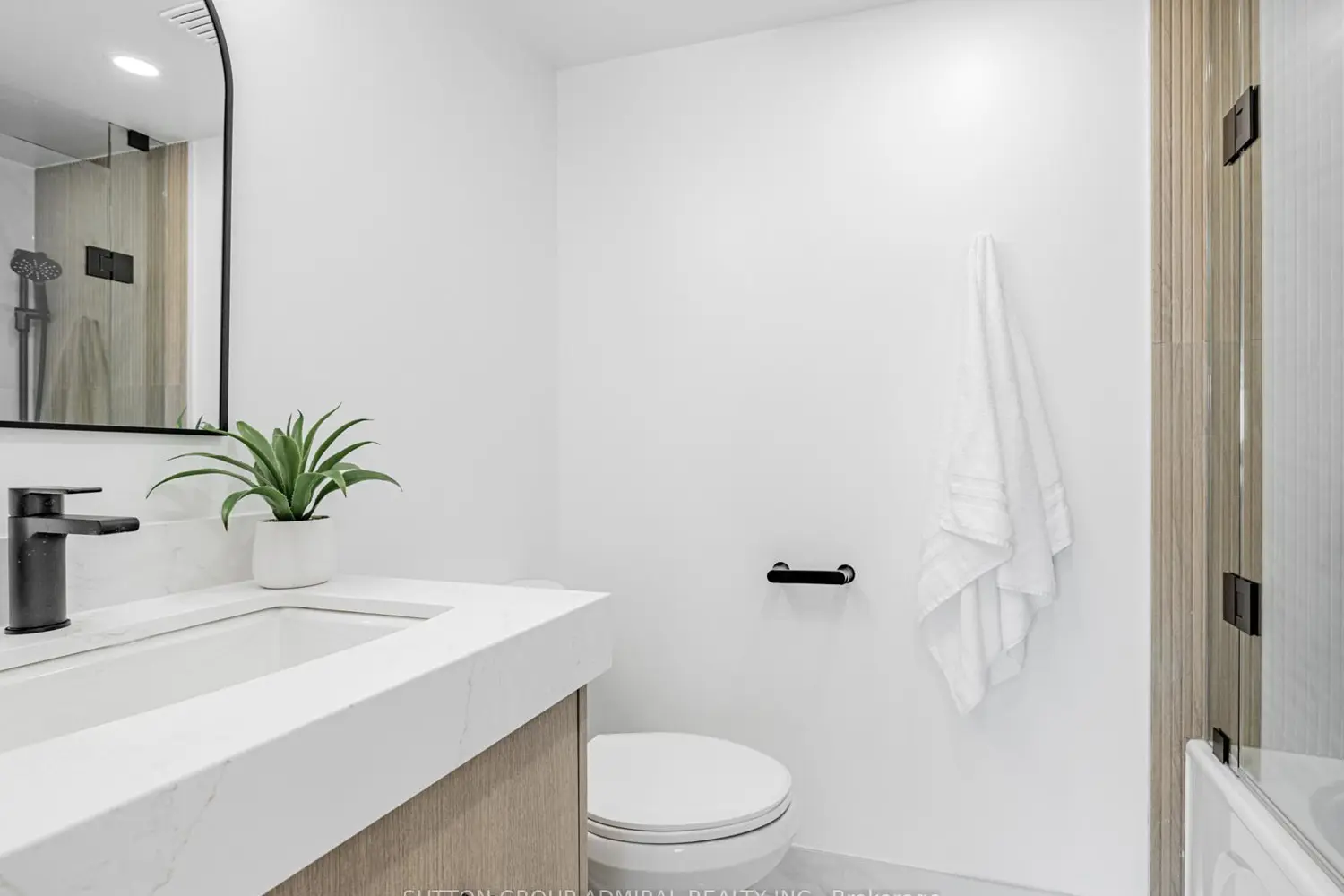 Additional image 12 of 7420 Bathurst Street 1611