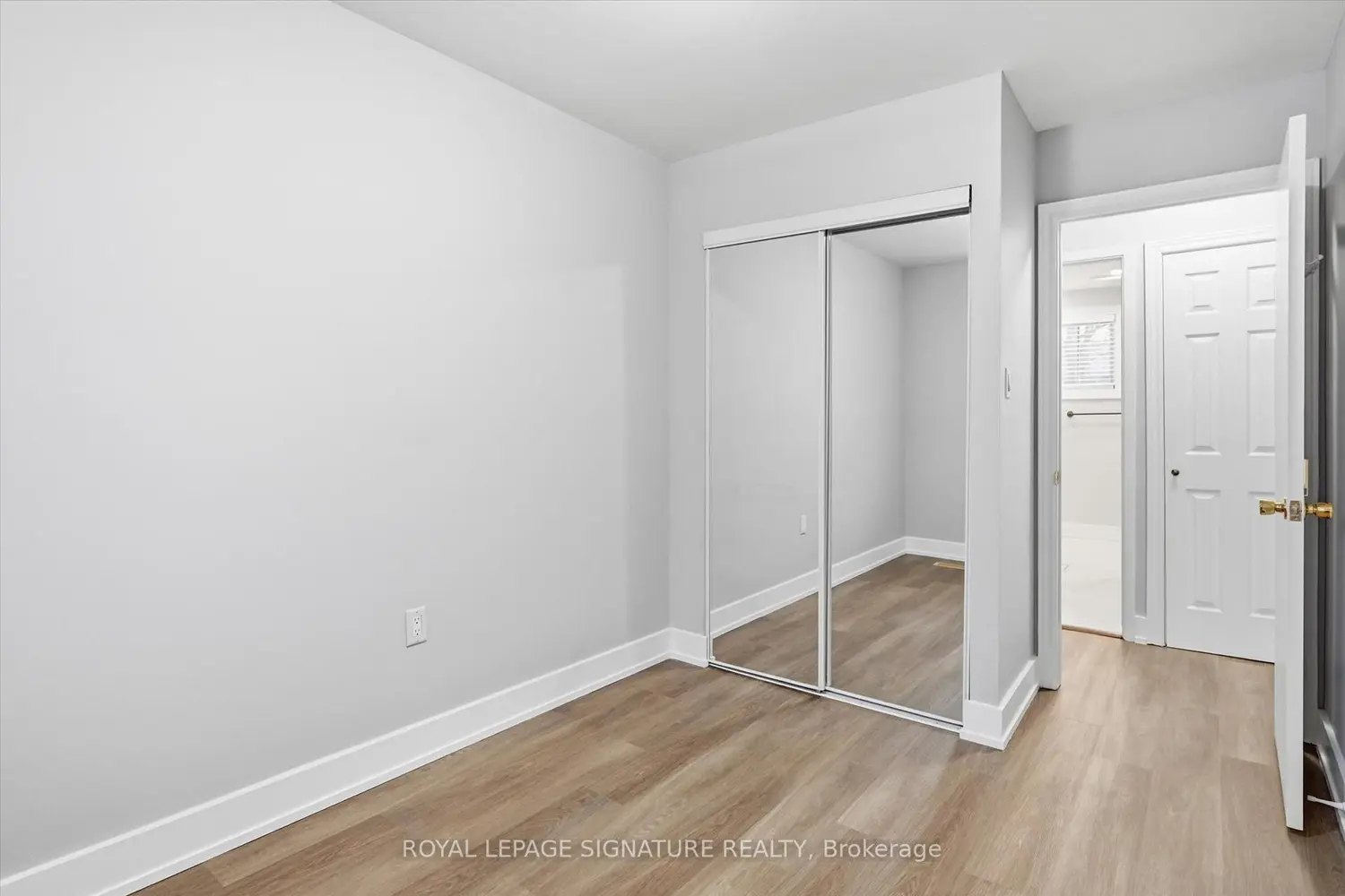 Additional image 11 of 100 Quigley Road 9, Hamilton