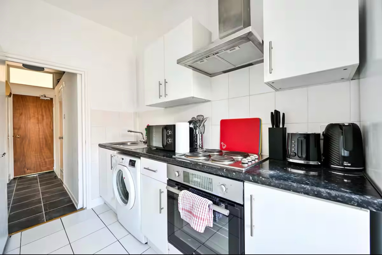 Additional image 11 of 1 Bed Flat, Camden Park Road, NW1, N1 7GU