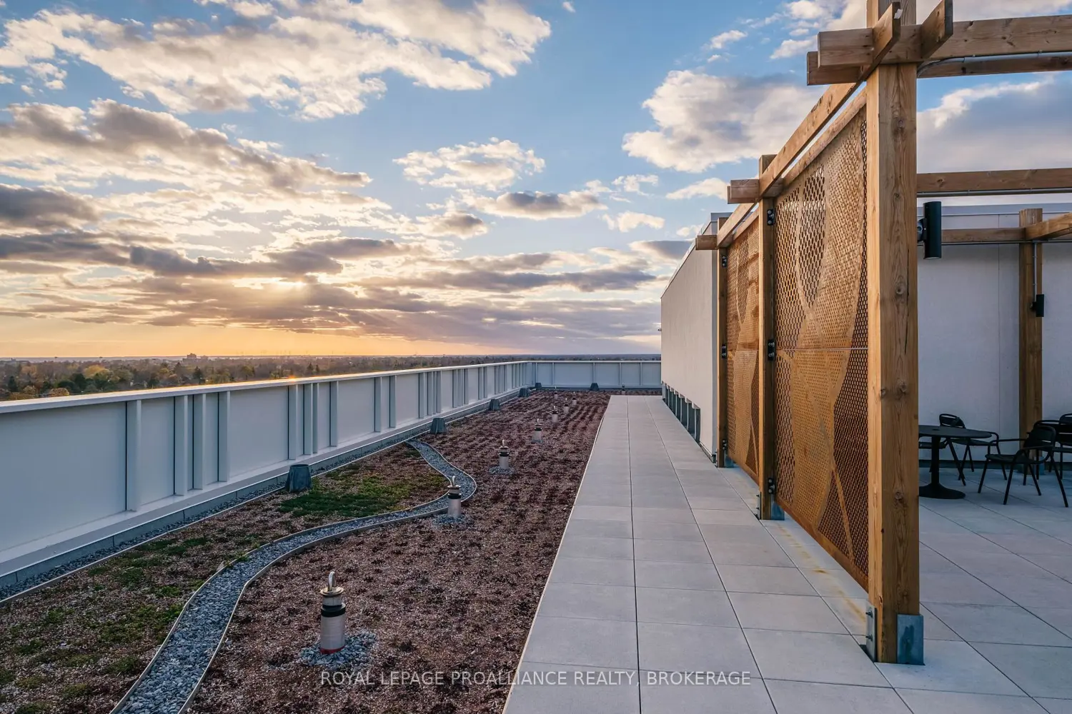 Additional image 15 of 652 Princess Street 415