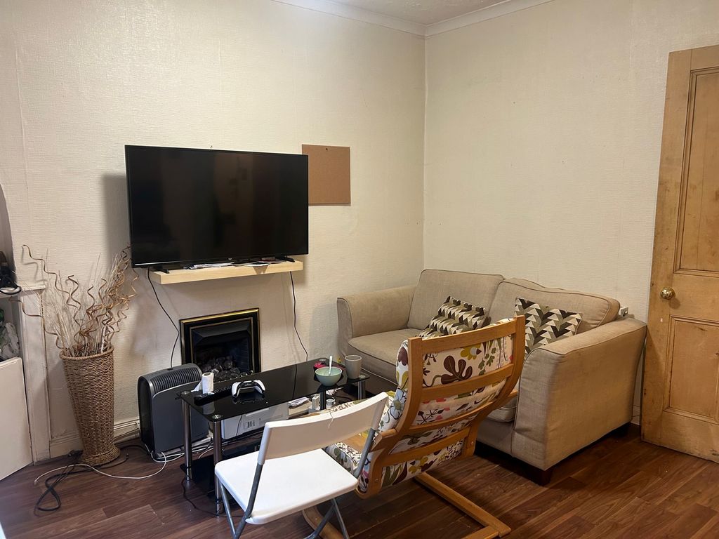 Additional image 4 of 2 bed flat for saleCowane Street, Stirling FK8