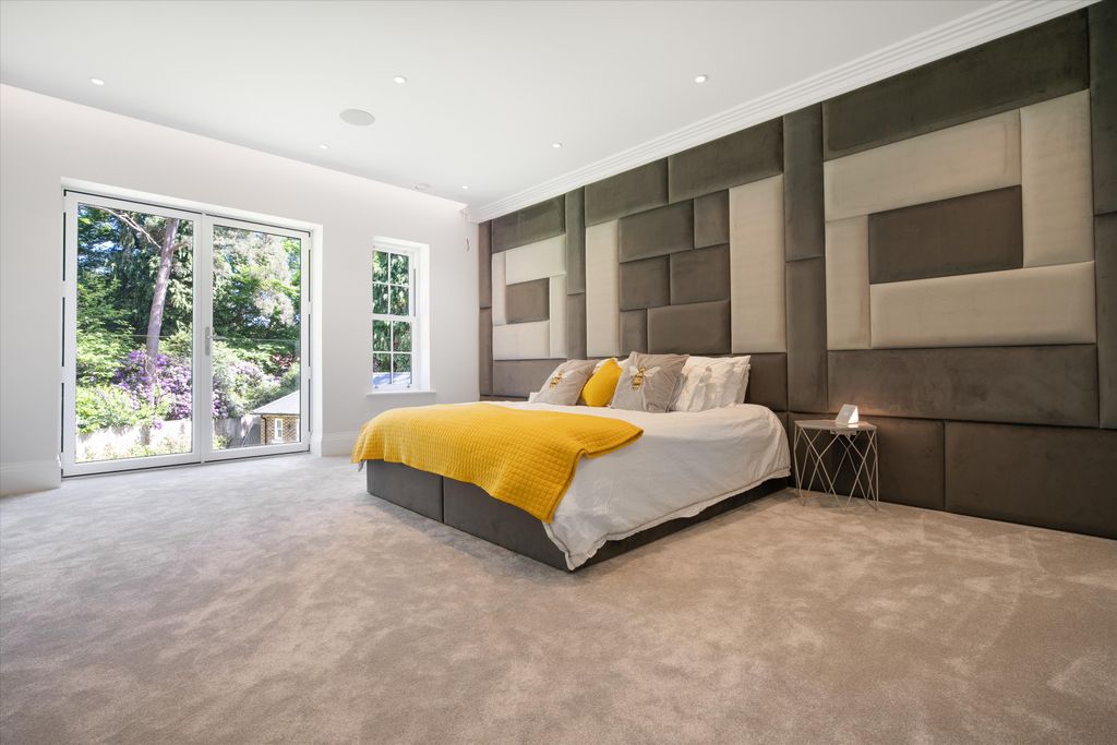 Additional image 14 of 6 bed detached house for saleHorsegate Ride, Ascot, Berkshire SL5