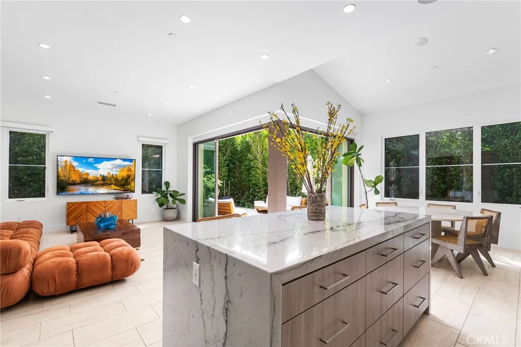 Additional image 11 of 120 Linda Vista, Irvine, CA 92618