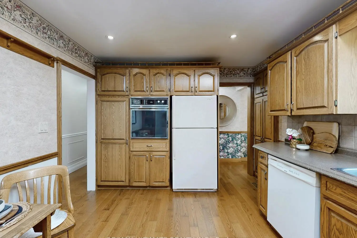 Additional image 8 of 5085 Sideline 12