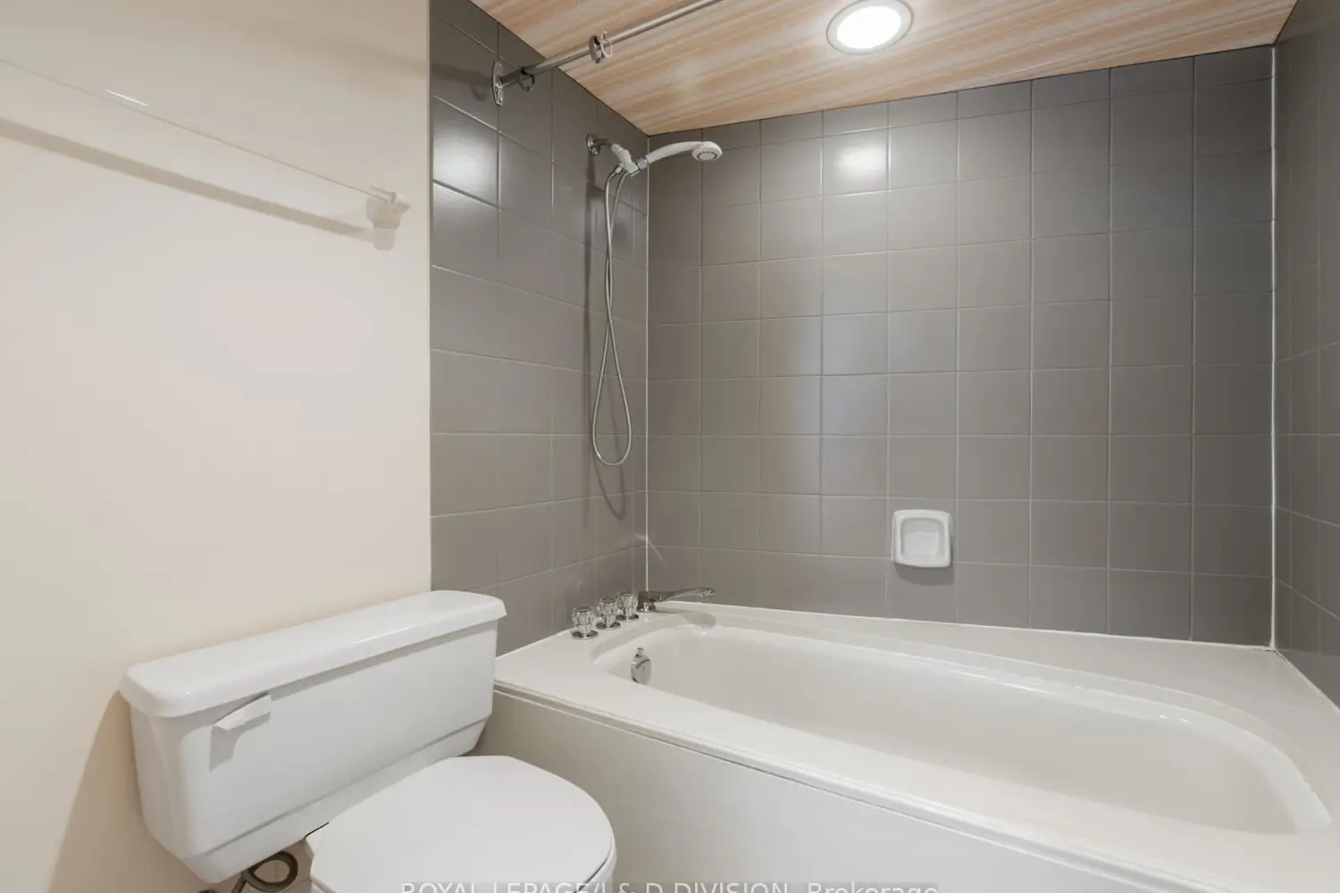 Additional image 15 of 5444 Yonge Street 212
