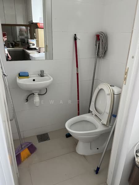 Additional image 12 of 52 Lakeside Drive