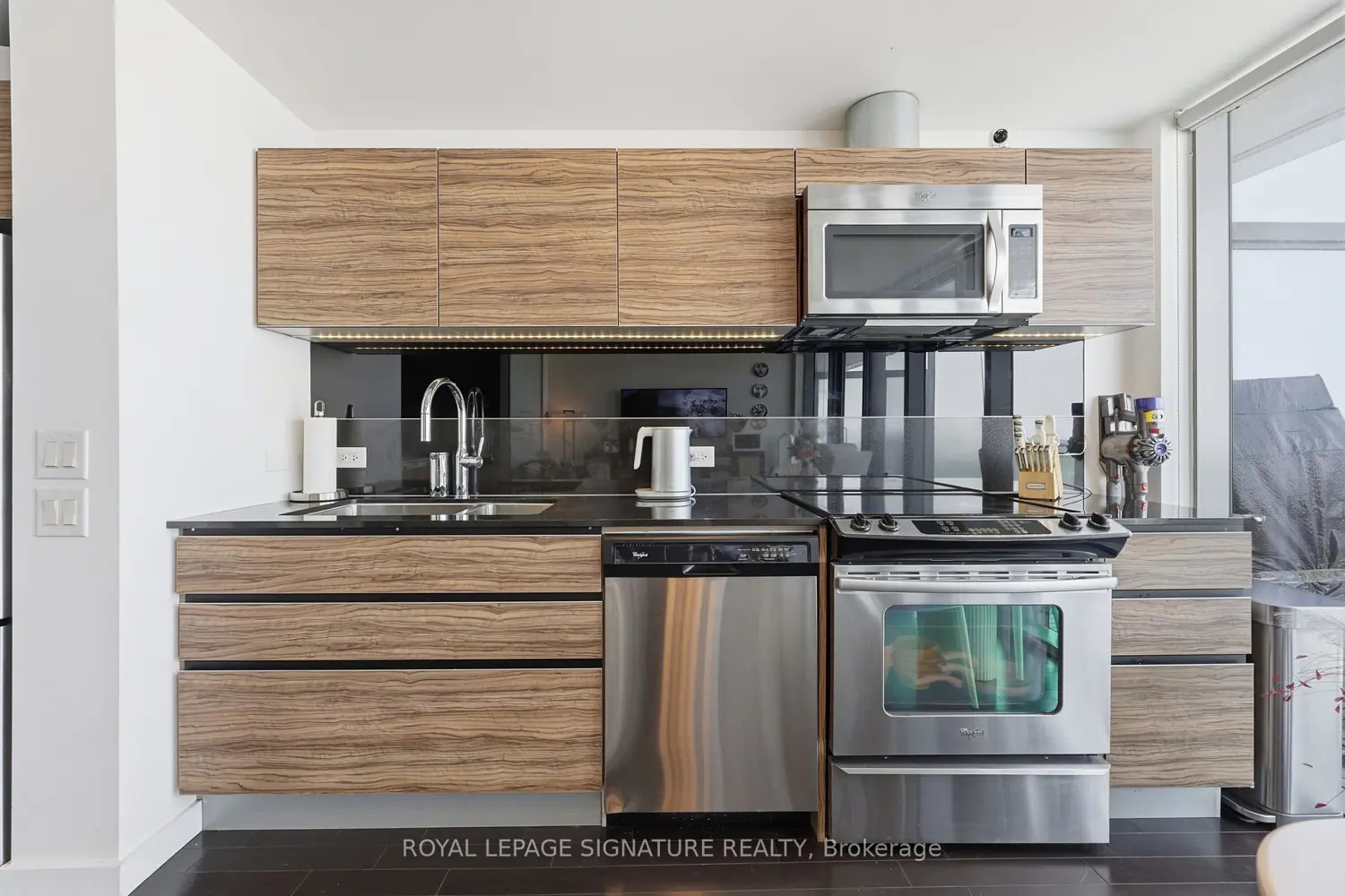 Additional image 9 of 390 Cherry Street 2805