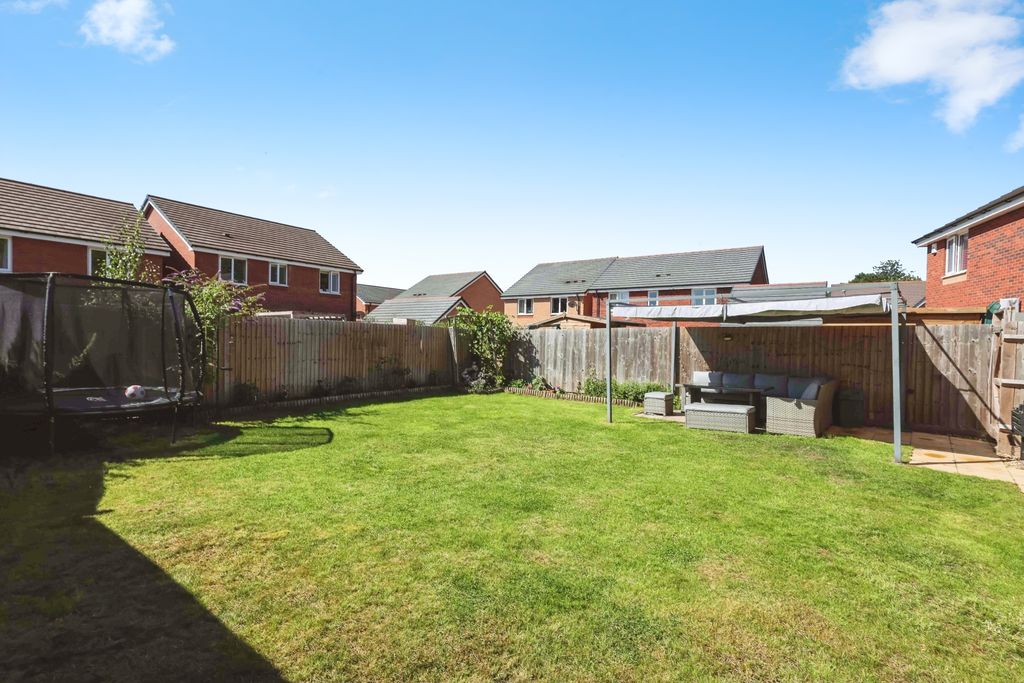 Additional image 3 of 3 bed detached house for saleOak Tree Crescent, Worcester WR5
