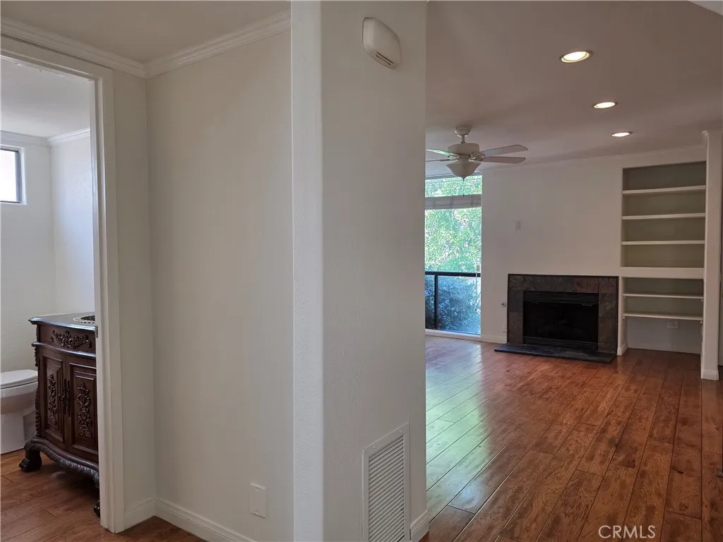 Additional image 32 of 10231 Independence Avenue Unit C12, Chatsworth, CA 91311