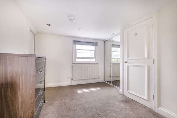 Additional image 5 of 2 Bed Flat, Wandsworth Road, SW8, N1 7GU