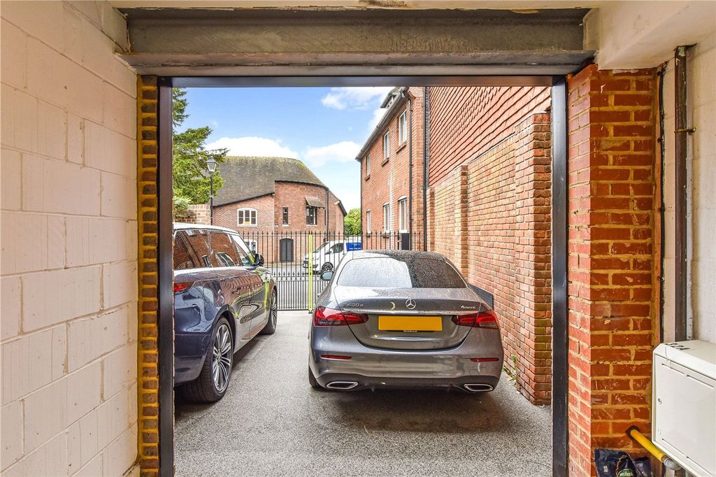 Additional image 22 of 3 bed flat for saleNorth Street, Chichester PO19