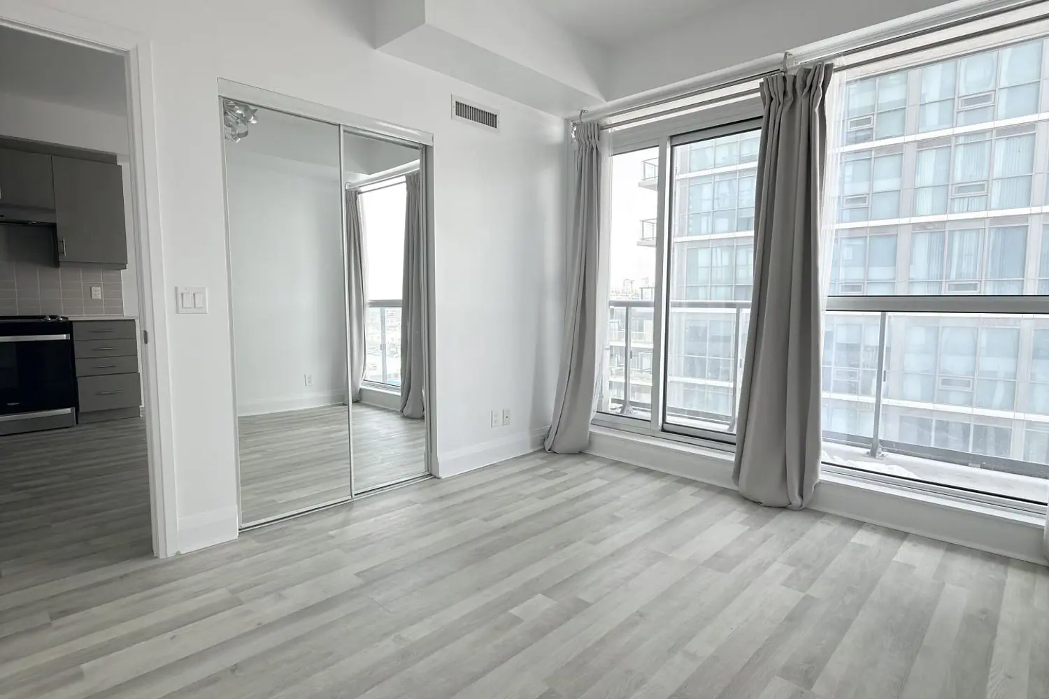 Additional image 7 of 17 Zorra Street 502