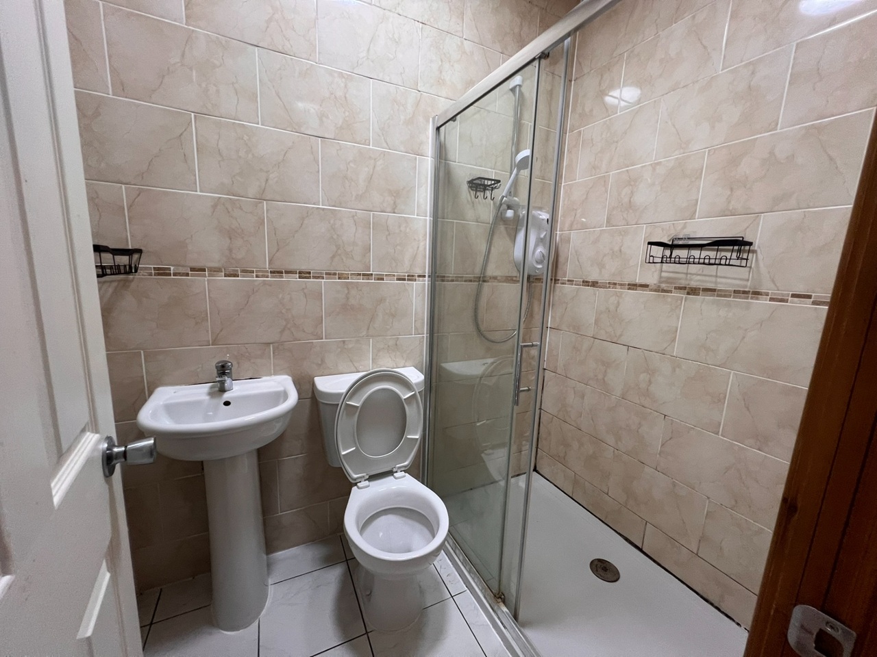 Additional image 3 of 3 Bed Flat, Hyde Terrace, LS2, N1 7GU