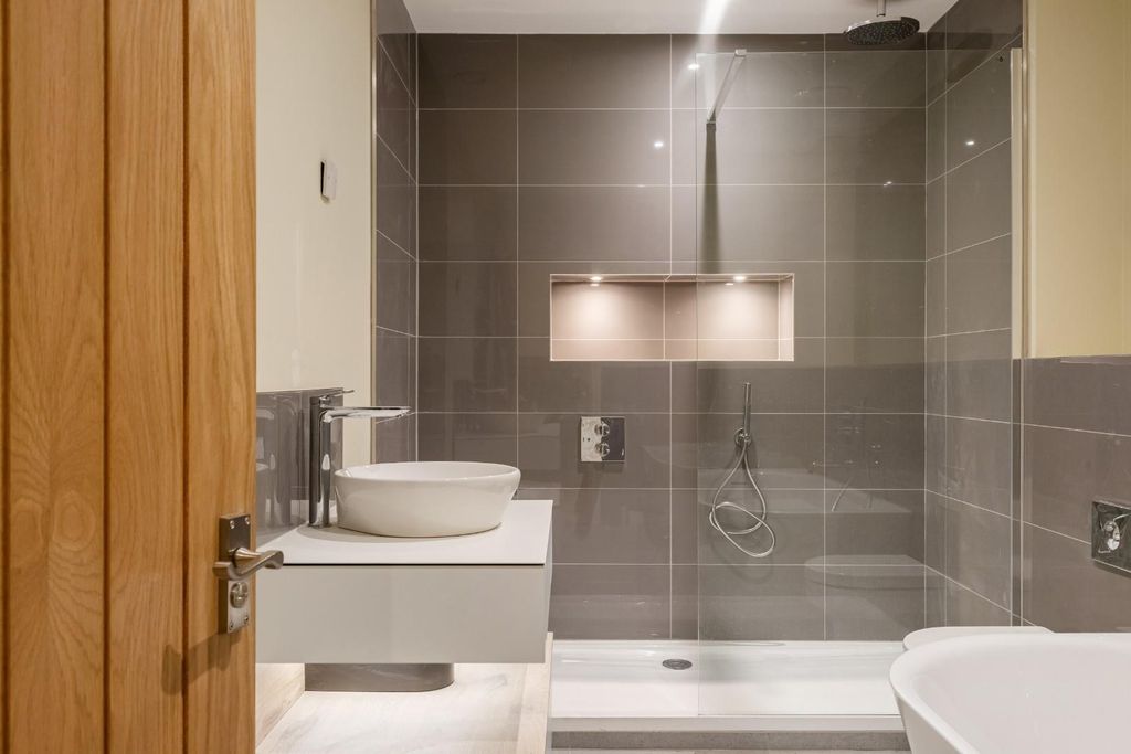 Additional image 18 of 2 bed maisonette for saleBrown Street, Salisbury SP1