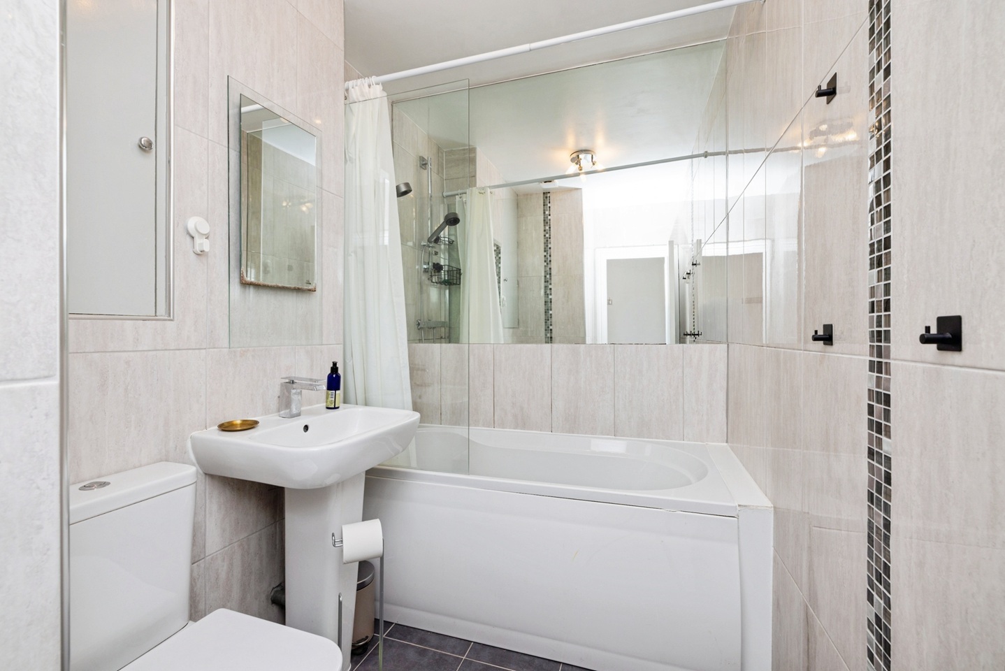 Additional image 8 of 2 Bed Flat, Whitechapel Road, E1, N1 7GU