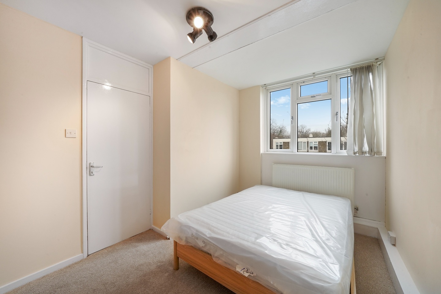 Additional image 9 of 3 Bed Flat, Rowstock Gardens, N7, N1 7GU