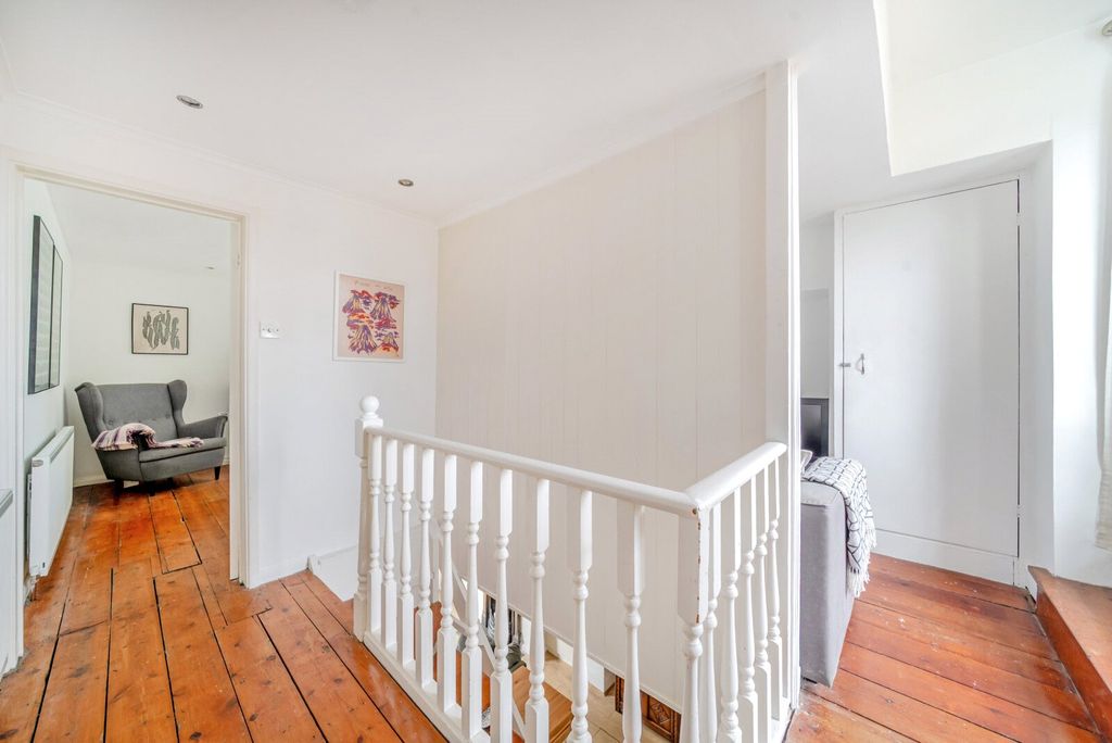Additional image 10 of 2 bed terraced house for saleHeath Road, Weybridge KT13