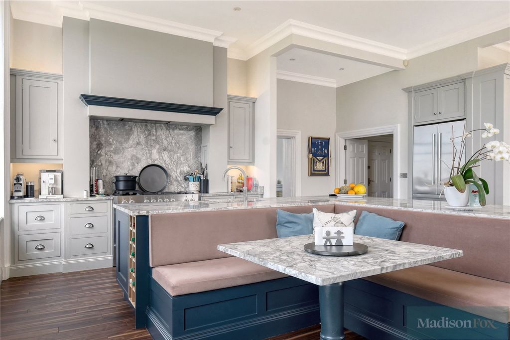 Additional image 14 of 4 bed flat for saleClaybury Hall, Regents Drive, Woodford Green IG8