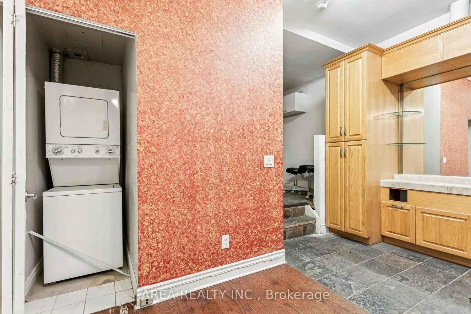 Additional image 15 of 99 Mccaul Street 99