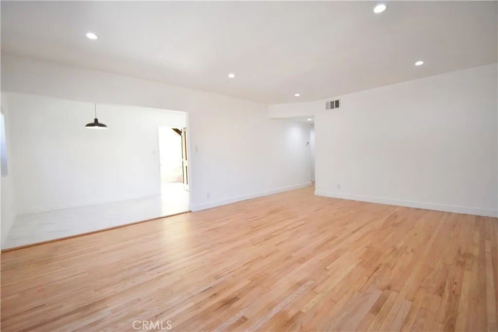 Additional image 20 of 1570 N Verdugo Road Unit B, Glendale, CA 91208