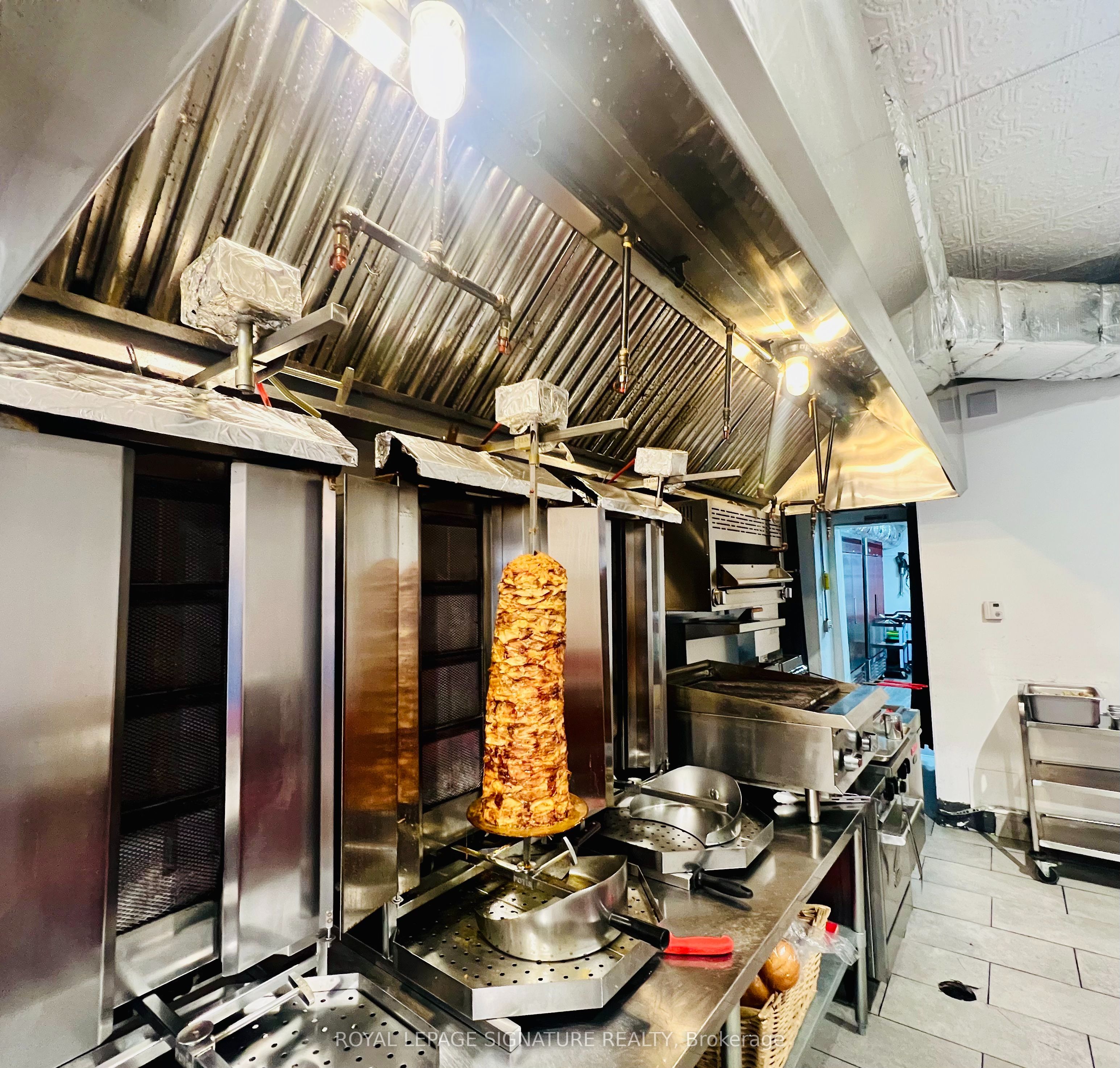 Additional image 6 of 1132 Queen Street W, Toronto, ON, M6J 1J3